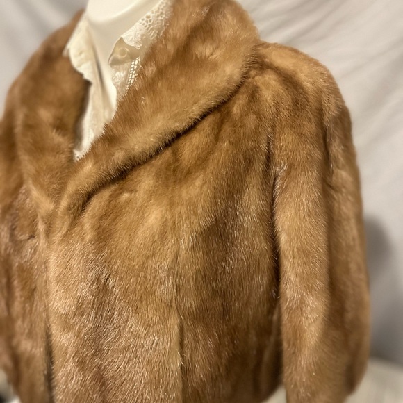 Brodys Vintage Honey Mink Bolero Jacket with Hat Pockets Winged Collar - Picture 6 of 16